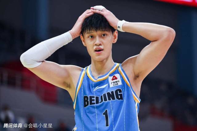 他扒开我内裤摸到流水